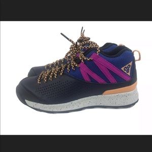 Nike ACG II Men's Size 5.5 Women’s 7 Hiking Shoes